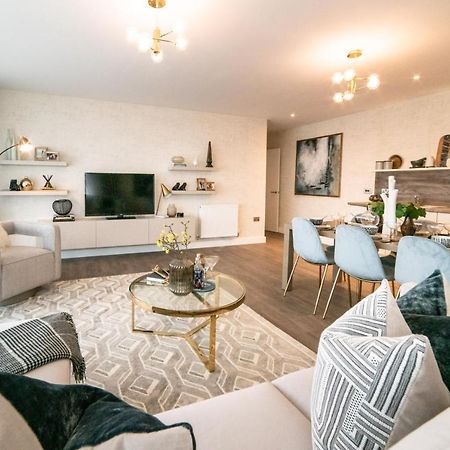 Seven Living Ashford - Modern And Spacious Apartments Eksteriør bilde