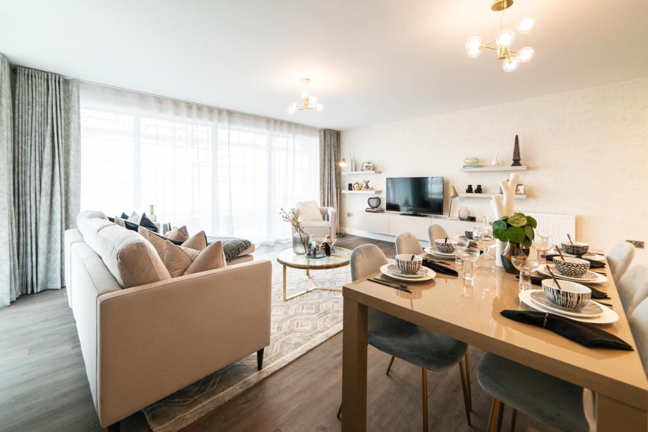 Seven Living Ashford - Modern And Spacious Apartments Eksteriør bilde