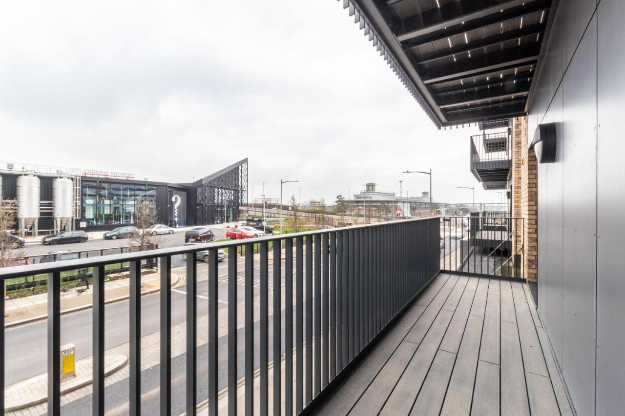 Seven Living Ashford - Modern And Spacious Apartments Eksteriør bilde