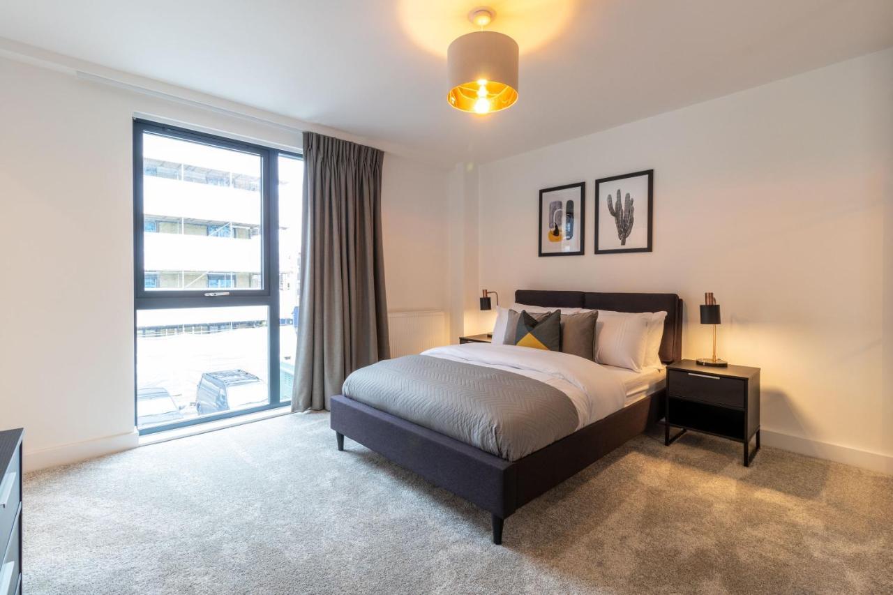 Seven Living Ashford - Modern And Spacious Apartments Eksteriør bilde