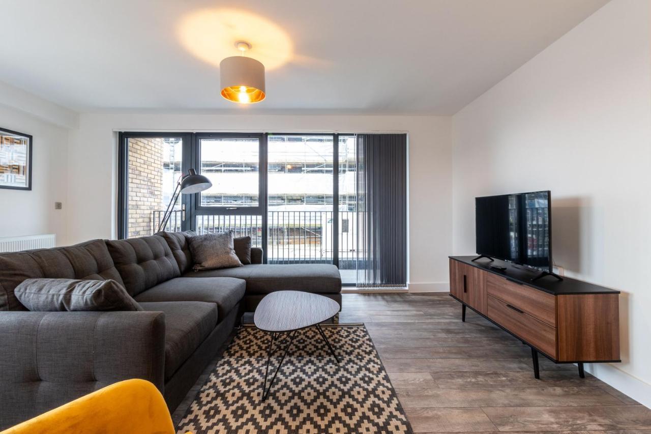 Seven Living Ashford - Modern And Spacious Apartments Eksteriør bilde