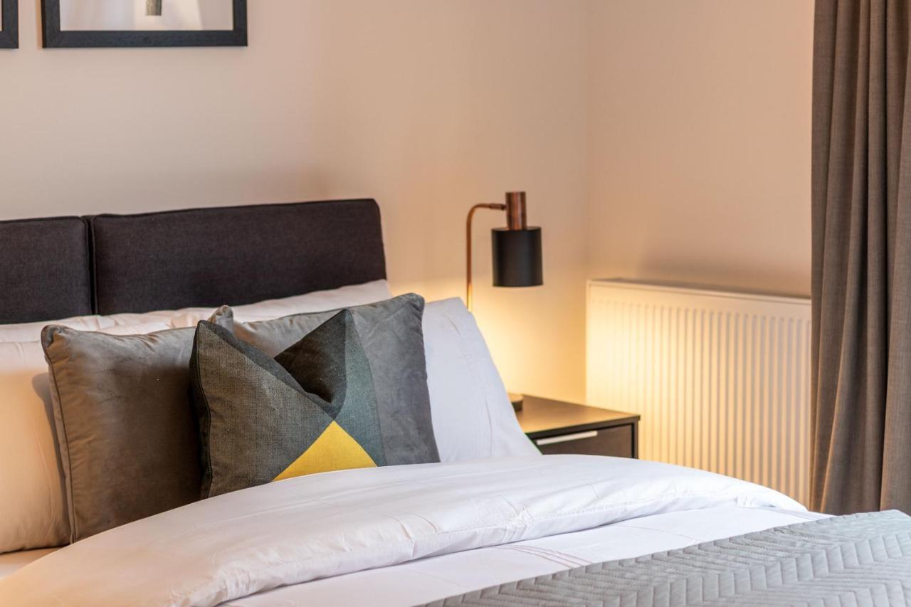 Seven Living Ashford - Modern And Spacious Apartments Eksteriør bilde