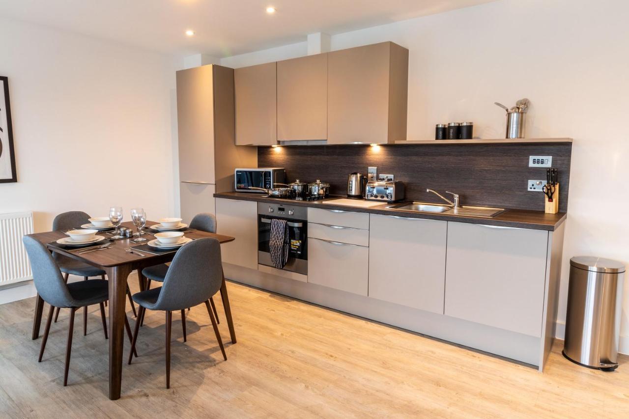 Seven Living Ashford - Modern And Spacious Apartments Eksteriør bilde