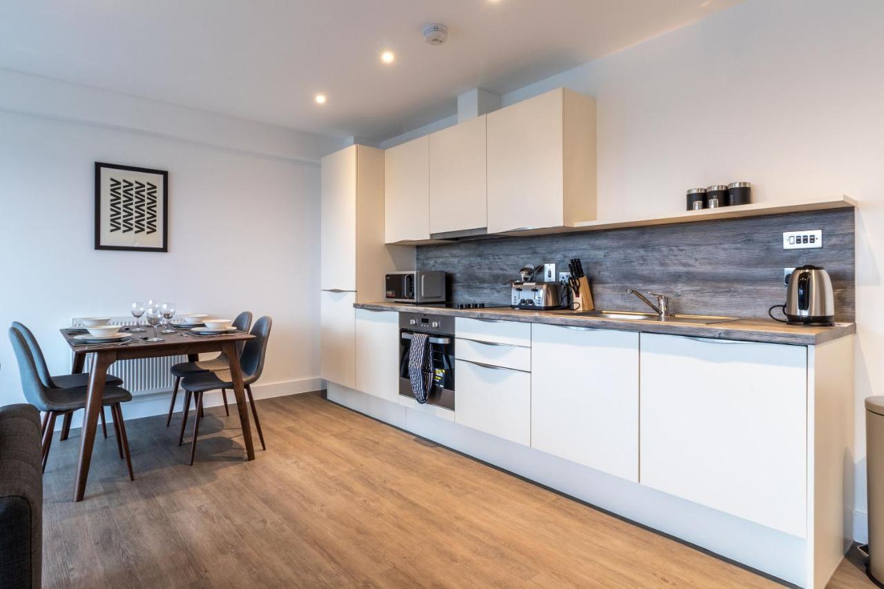 Seven Living Ashford - Modern And Spacious Apartments Eksteriør bilde