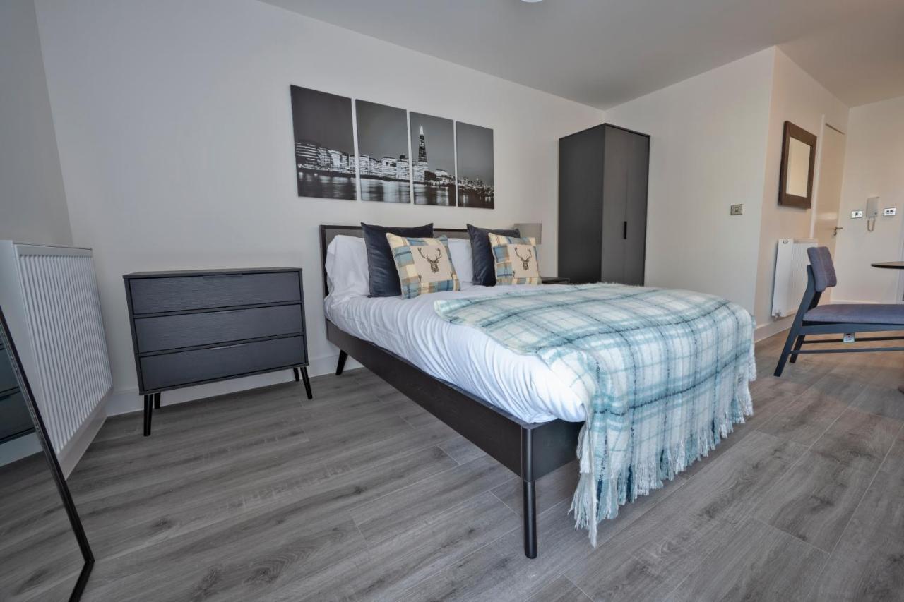Seven Living Ashford - Modern And Spacious Apartments Eksteriør bilde