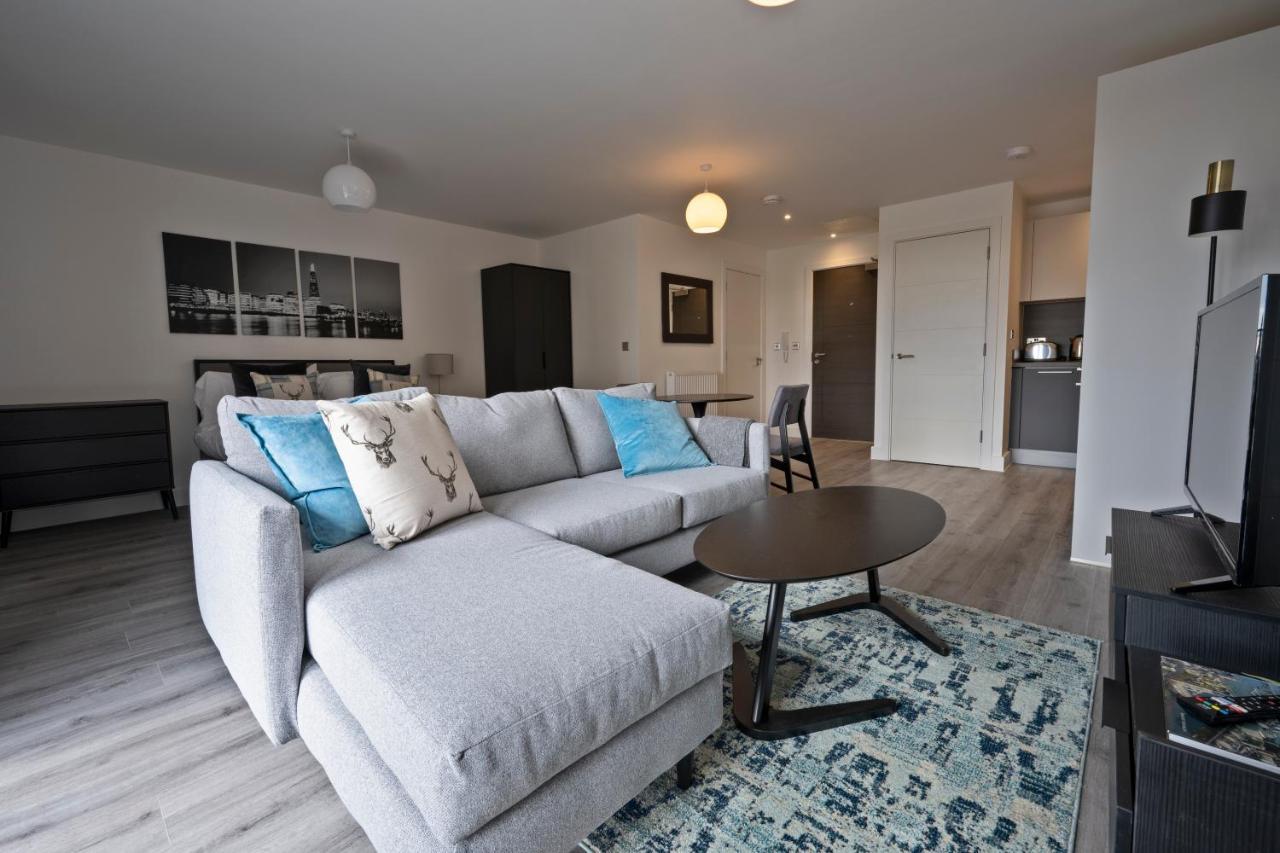 Seven Living Ashford - Modern And Spacious Apartments Eksteriør bilde